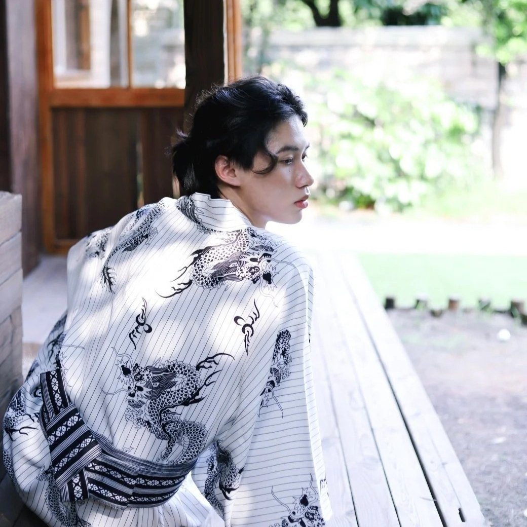 Men's Formal Wear Traditional Japanese Kimono - Image 5