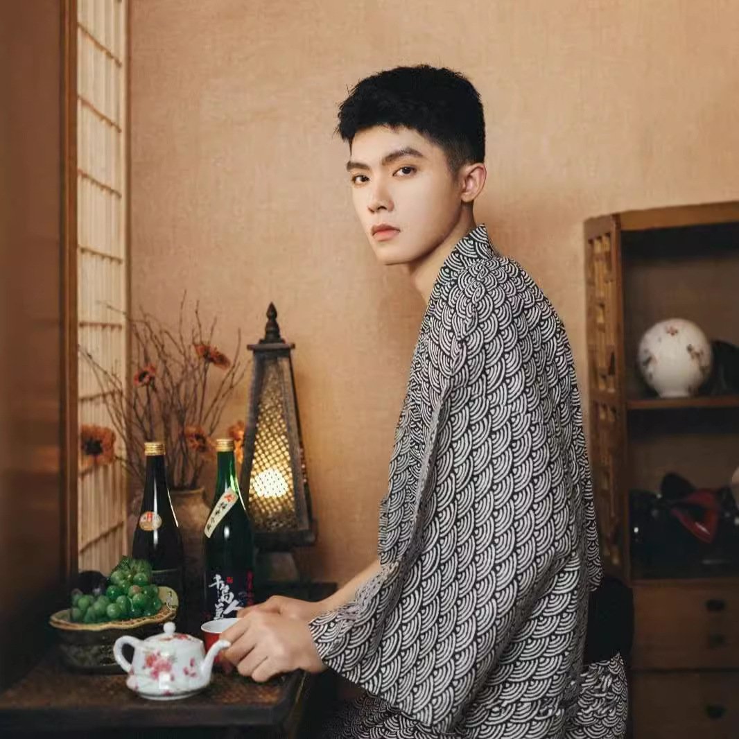 Men's Formal Wear Traditional Japanese Kimono - Image 2