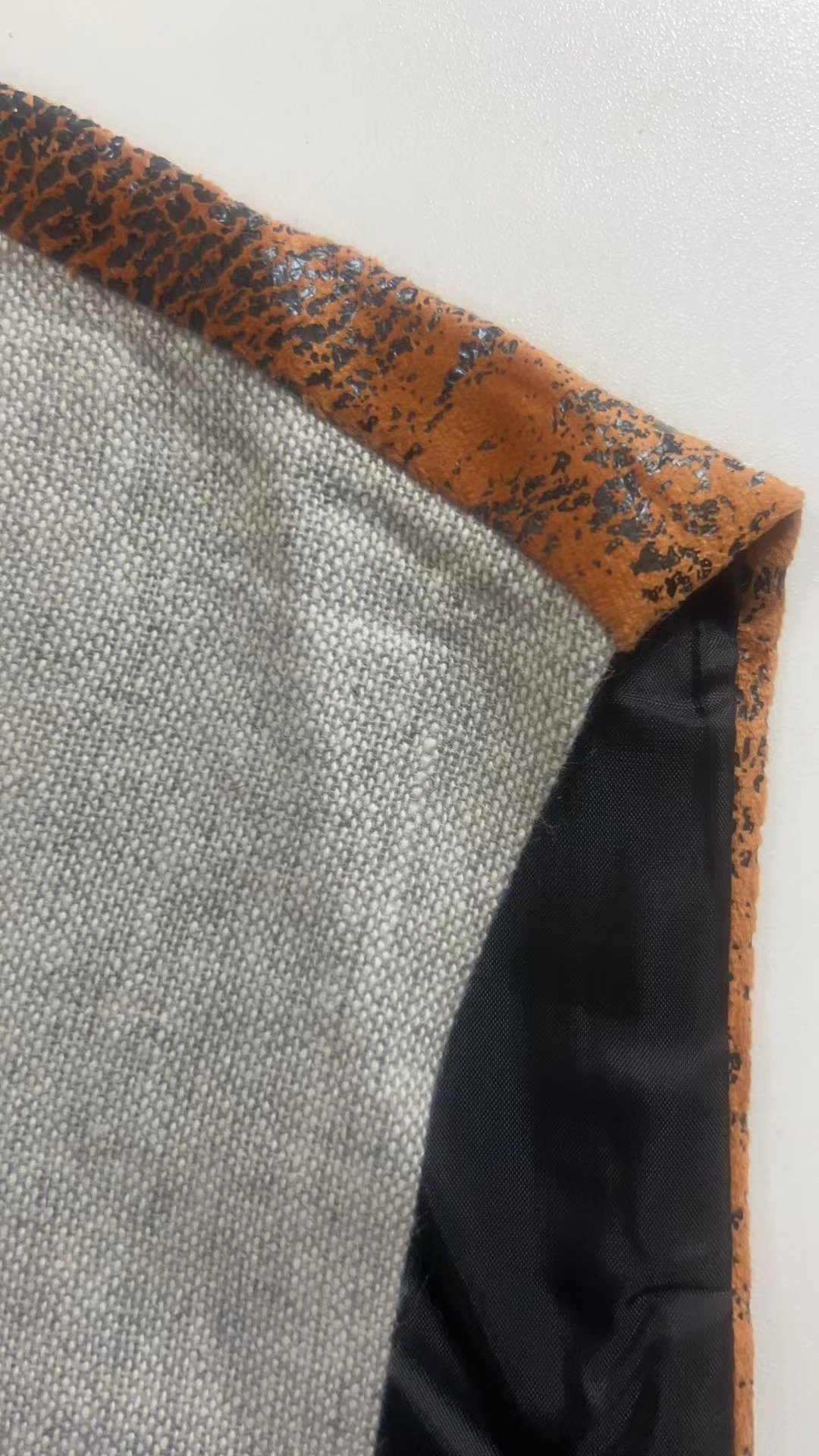 A Simple And Casual British Style Vest In Contrasting Colors For Men Without Straps - Image 4